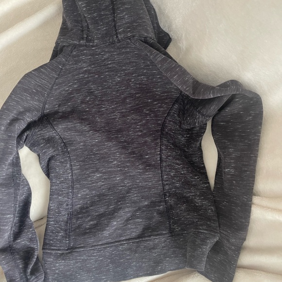Lululemon Scuba Sweater - Picture 3 of 3